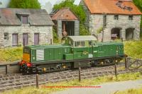 1725 Heljan Class 17 Diesel Locomotive number D8607 in BR Green with small yellow panels